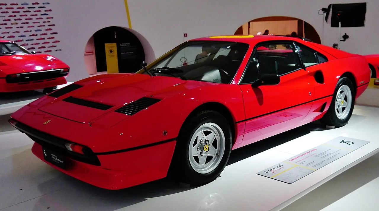 Ferrari 208 GTB Turbo / 208 GTS Turbo (1982–1985)